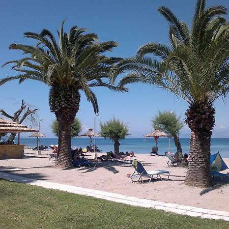 Three Stars Beach Hotel Moraitika Bagian luar foto