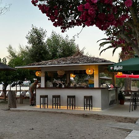Three Stars Beach Hotel Moraitika Bagian luar foto