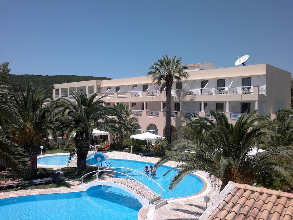 Three Stars Beach Hotel Moraitika Bagian luar foto