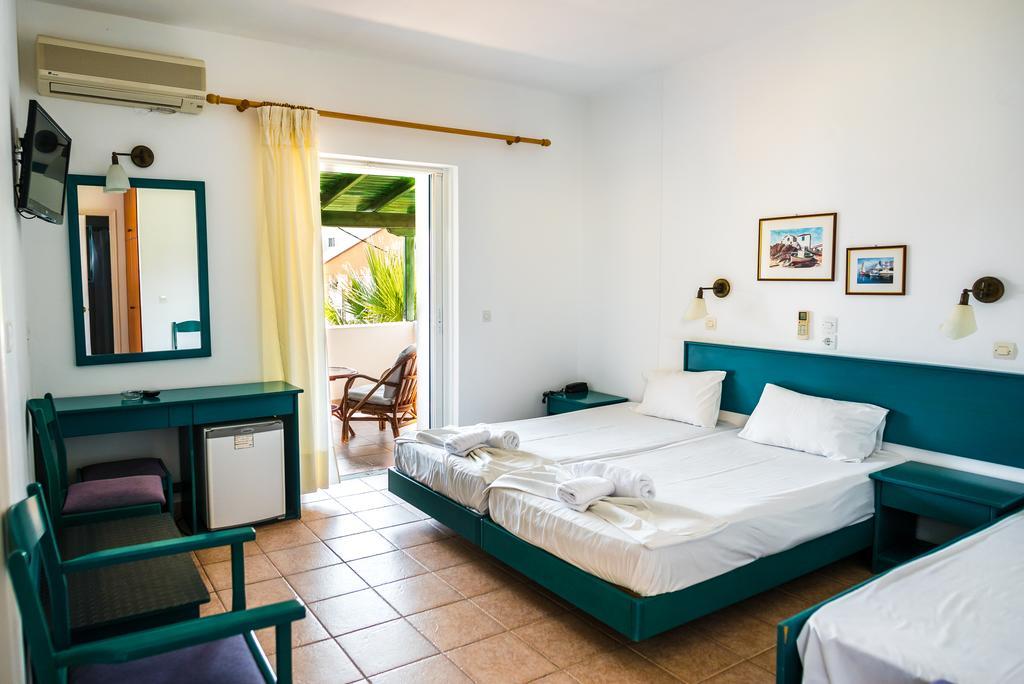 Three Stars Beach Hotel Moraitika Bagian luar foto